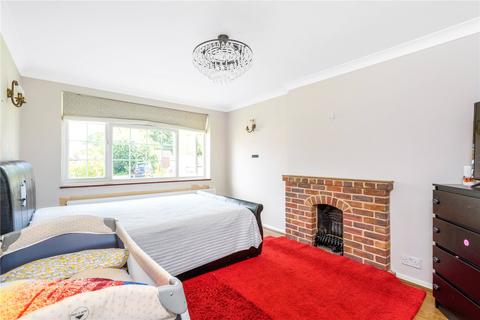 18 Fontwell Drive, Bromley, BR2 8AB