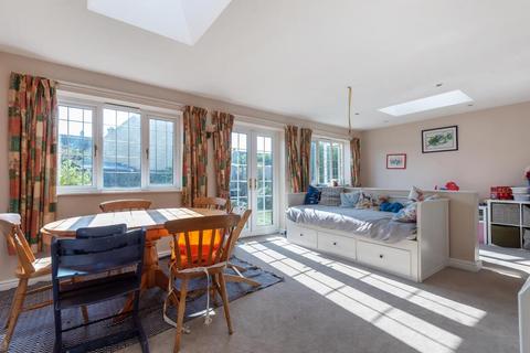 11 Coxmoor Close, Kingham, Chipping Norton, OX7 6TU