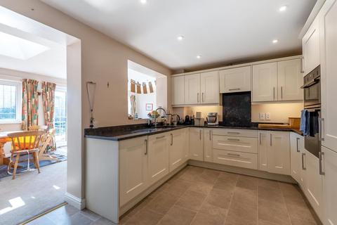 11 Coxmoor Close, Kingham, Chipping Norton, OX7 6TU