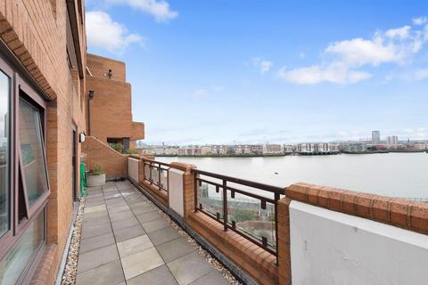 3 bedroom apartment to rent, Free Trade Wharf, The Highway, Wapping, E1W