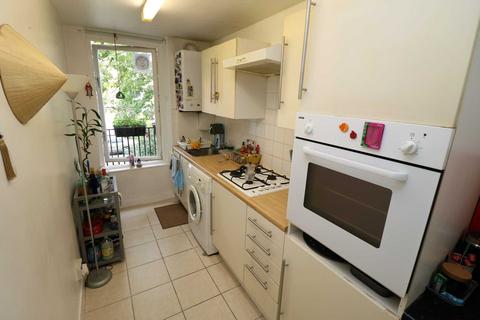 1 bedroom flat to rent, Charteris Road, London