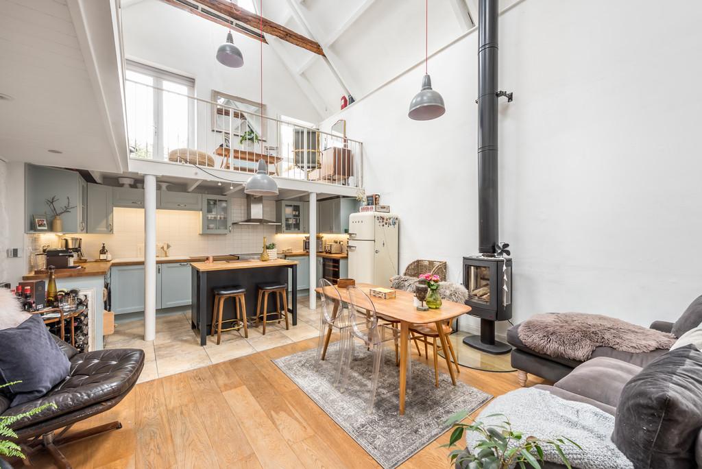 Ground Floor towards kitchen
