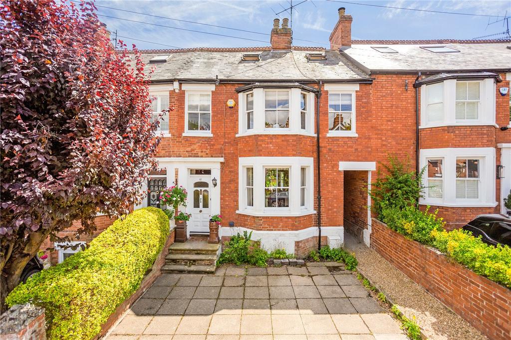 St. Marks Road, HenleyonThames, Oxfordshire, RG9 5 bed semidetached