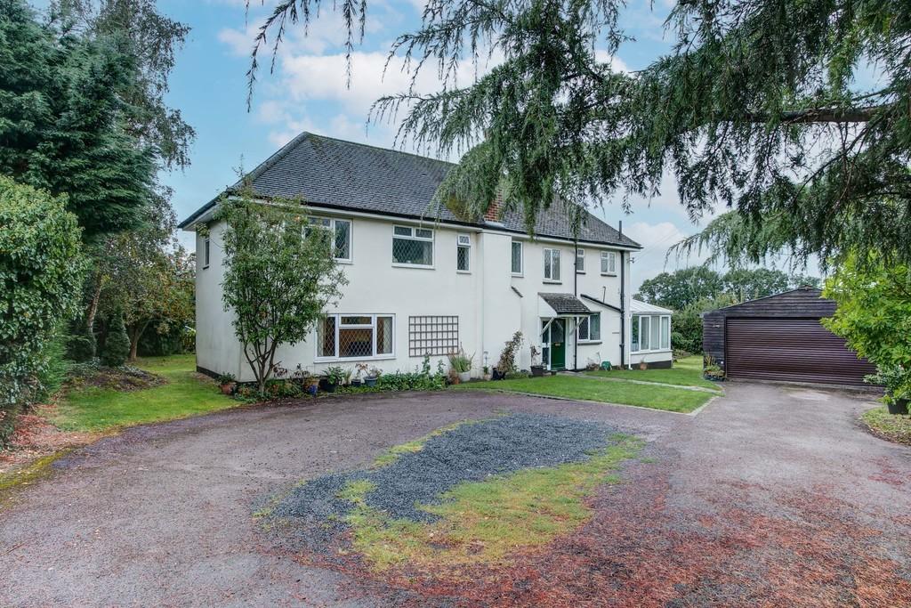 The Ridgeway, Astwood Bank B96 6NJ 4 bed detached house £599,950