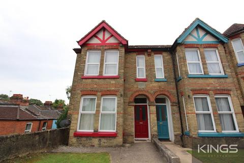 6 bedroom terraced house to rent, Shakespeare Avenue, Southampton