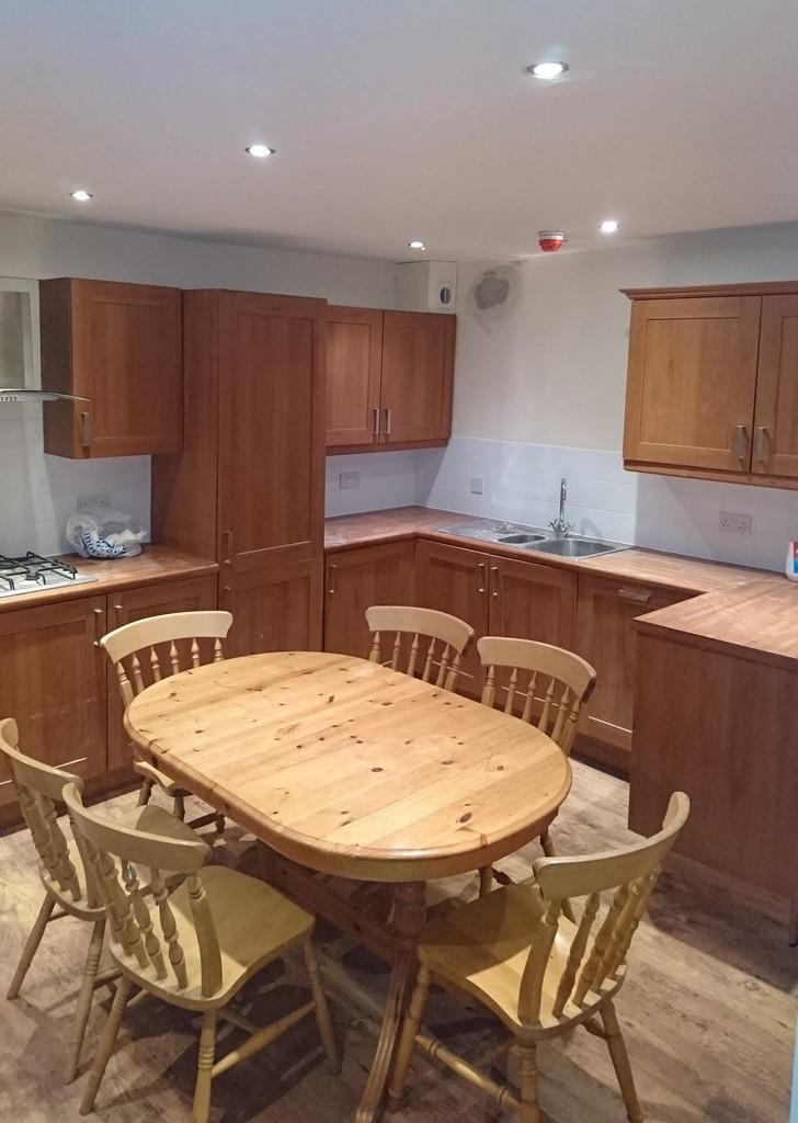 Kitchen/Dining area