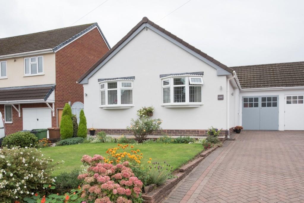 Bridle Lane, Streetly 2 bed detached bungalow £360,000