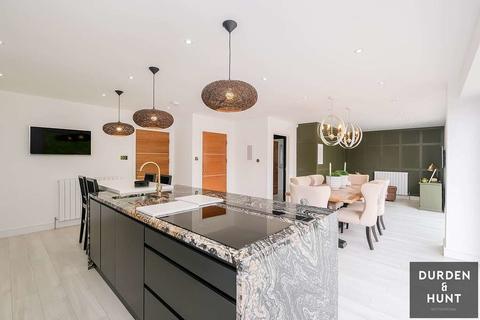 9 Glebe Road, Ongar, CM5 9HW