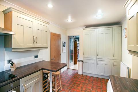 2 School Gardens, Broadwell, Moreton-in-marsh, GL56 0TF