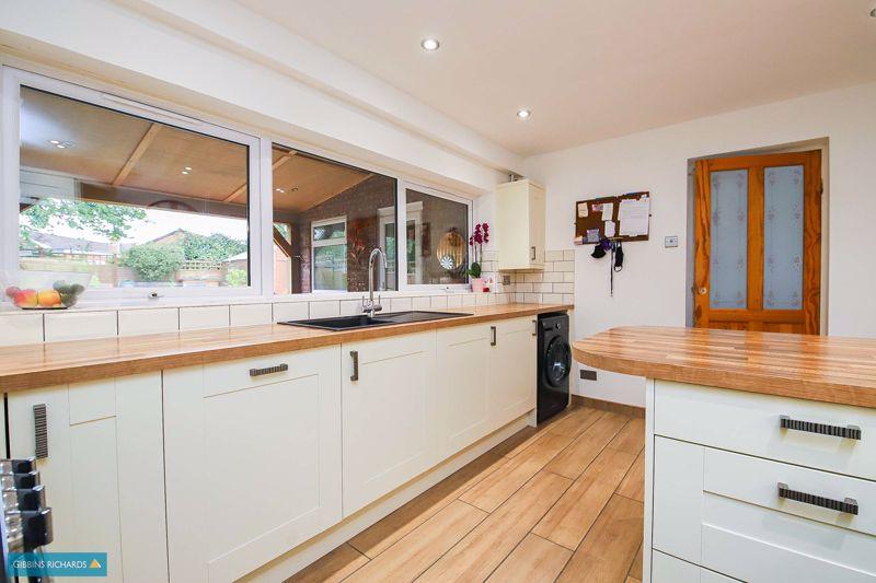 Kitchen 4