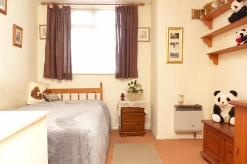 72 Falcon Lodge Crescent, Sutton Coldfield, B75 7LU