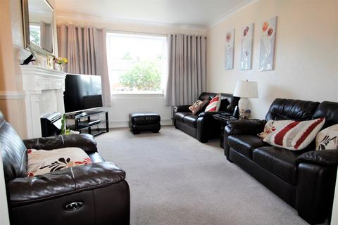 13 Birchfield, Bolton, BL2 4AH