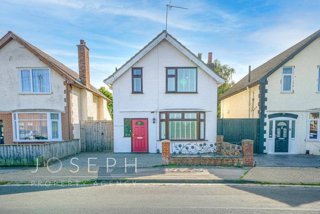 Newbury Road, Ipswich, IP4 3 bed detached house £325,000