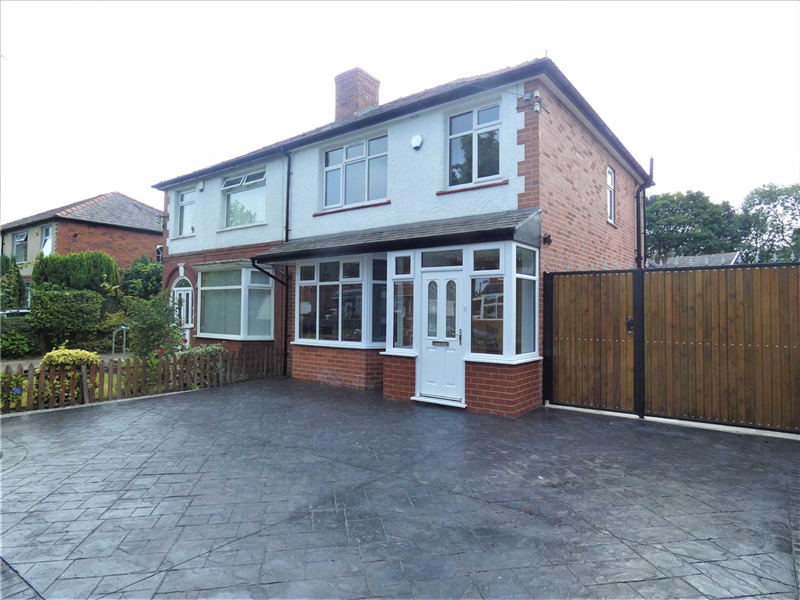 Boscobel Road, Great Lever, Bolton 4 bed semidetached house £1,095