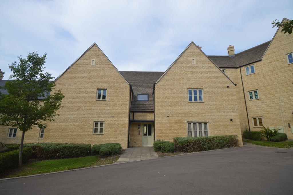 Flat 11, 40 Middle Mead, Cirencester 2 bed flat £85,500