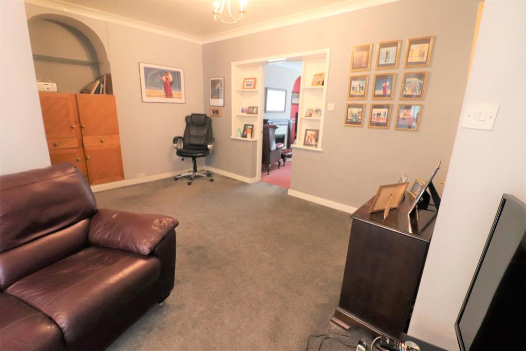 Additional reception room