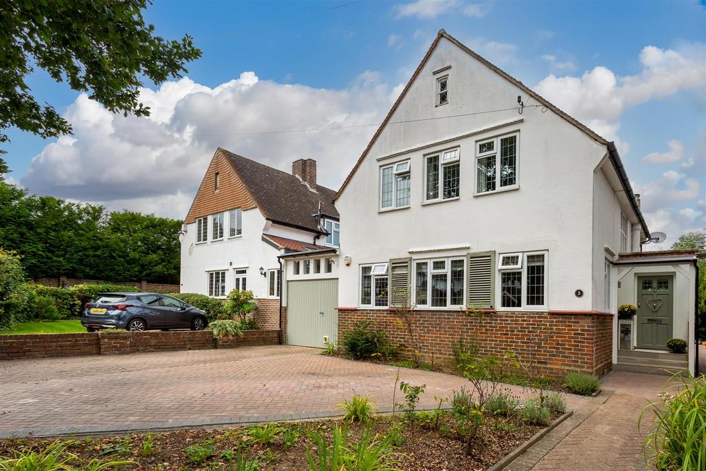 Monks Road, Banstead 4 bed detached house £1,000,000