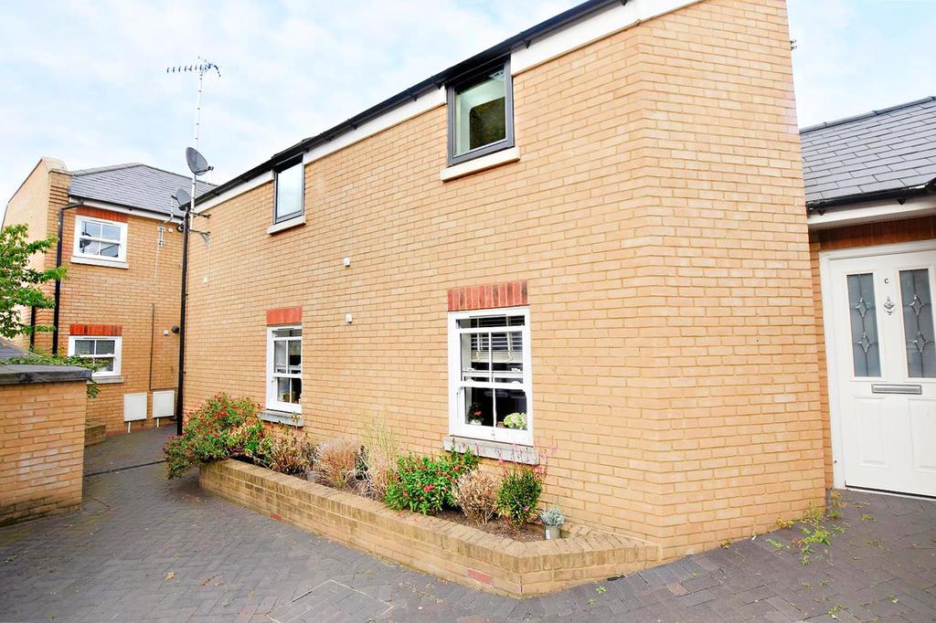 Estcourt Road Watford 1 bed apartment £950 pcm (£219 pw)
