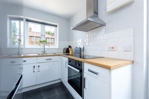 1d Barnes Road, Donington, Spalding, PE11 4UW