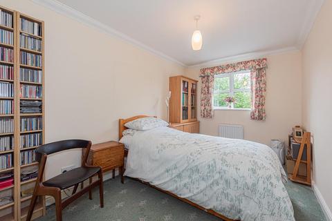 12 Nightingale Close, Epsom, KT19 7EH