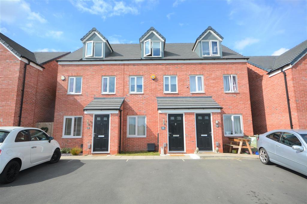 Peacock Gardens, East Leake... 3 bed terraced house £230,000