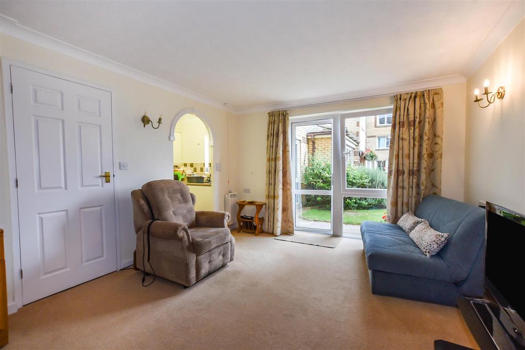 Court, Stamford 1 bed apartment £110,000