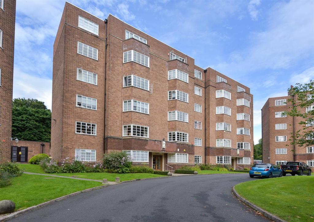 Viceroy Close, Birmingham 1 bed apartment £150,000