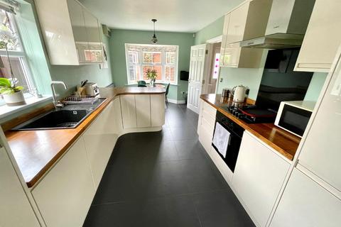 108 Wake Way, Grange Park, Northampton, NN4 5BF