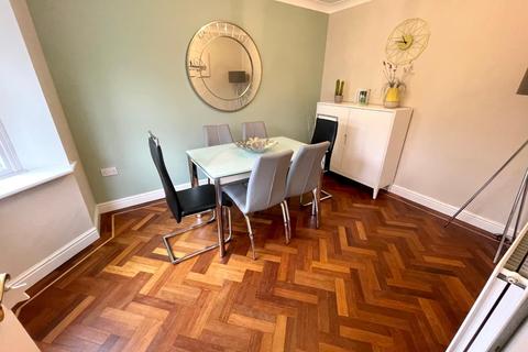 108 Wake Way, Grange Park, Northampton, NN4 5BF