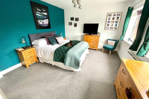 108 Wake Way, Grange Park, Northampton, NN4 5BF