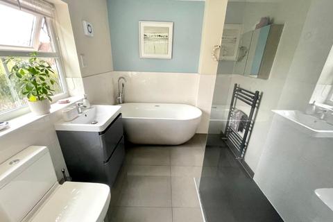 108 Wake Way, Grange Park, Northampton, NN4 5BF