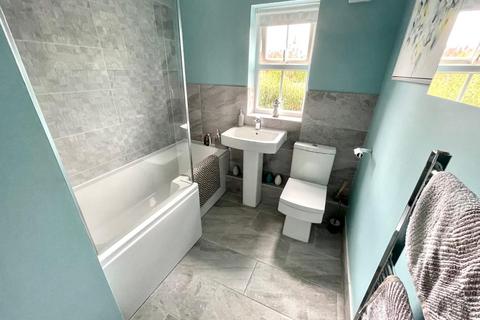 108 Wake Way, Grange Park, Northampton, NN4 5BF