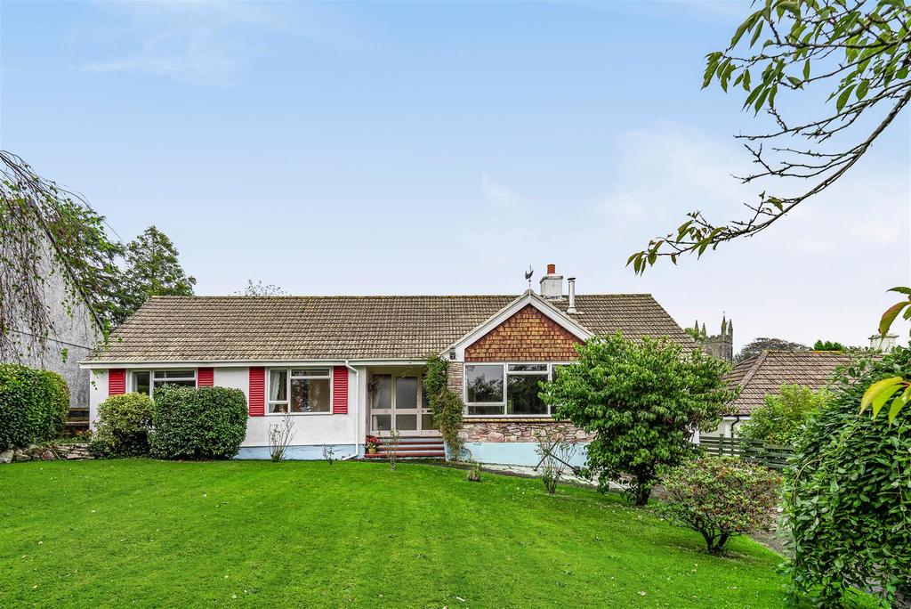 Briars Ryn, Pillaton, Saltash NO... 3 bed bungalow £400,000