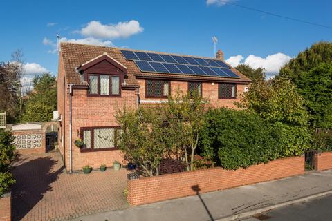 1a Elms Close, Riccall, York, YO19 6NX