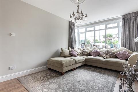 40 Clandon Close, Epsom, KT17 2NH
