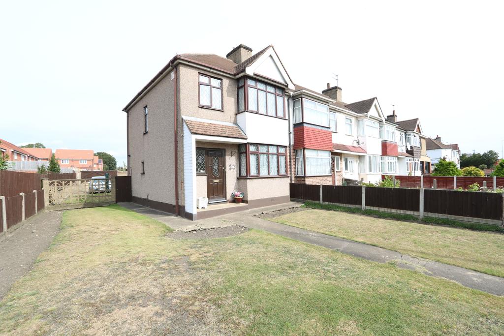 London Road, Grays 3 bed terraced house £349,995