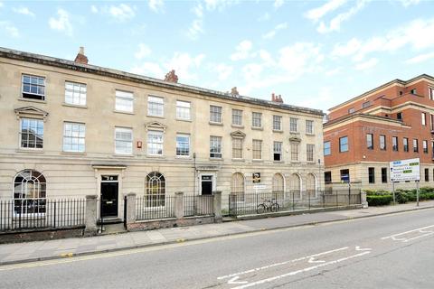 Flat 4 Oswald House, 24 - 26 Queens Road, Reading, RG1 4AU