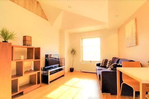 Flat 4 Oswald House, 24 - 26 Queens Road, Reading, RG1 4AU