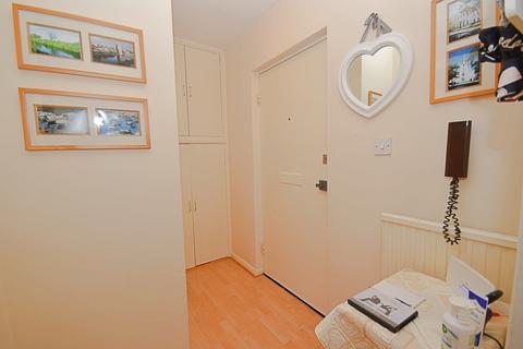2 bedroom flat for sale, Peony Court, The Bridle Path, Woodford Green, Essex. IG8 9LY