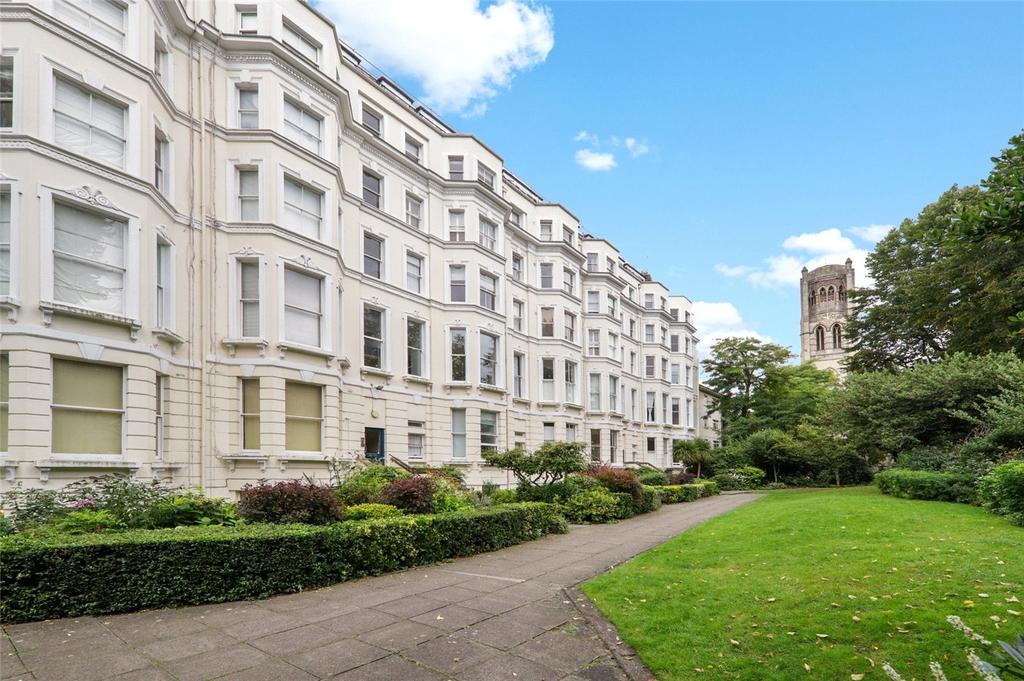 Pinehurst Court, London, W11 1 bed apartment £1,842 pcm (£425 pw)