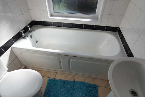 2 bedroom house share to rent - Double bedroom, 8 Gough Road, B11 2NG