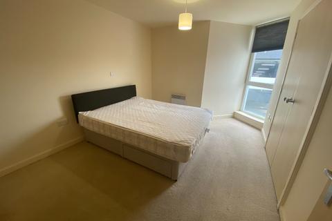 2 bedroom flat to rent, Gordon Gardens, Plaza 21, Swindon, SN1