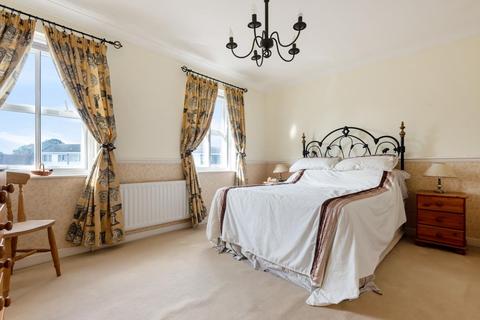 8 Lytchet Road, Bromley, BR1 4DU