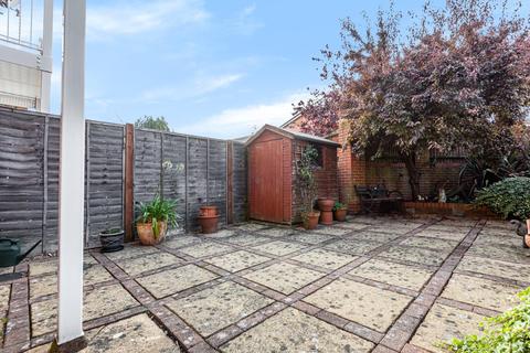 8 Lytchet Road, Bromley, BR1 4DU