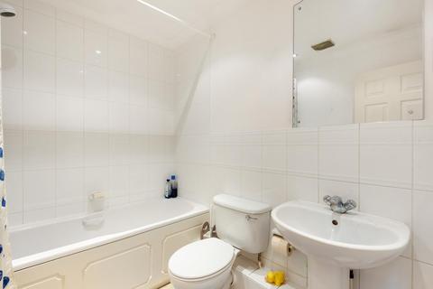 8 Lytchet Road, Bromley, BR1 4DU
