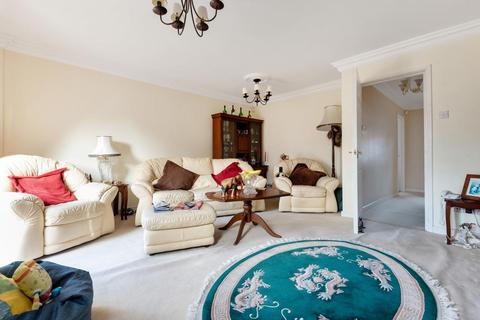 8 Lytchet Road, Bromley, BR1 4DU