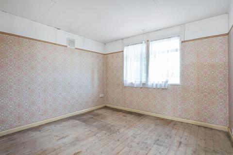 102 Withy Mead, London, E4 6JW