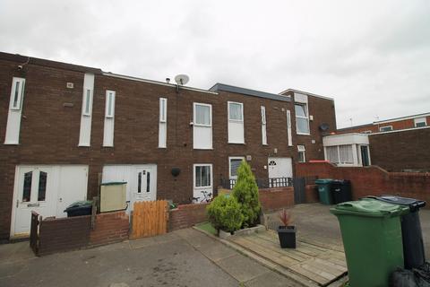 3 bedroom terraced house to rent - Cleeve Court, Glebe, Washington, Tyne and Wear, NE37