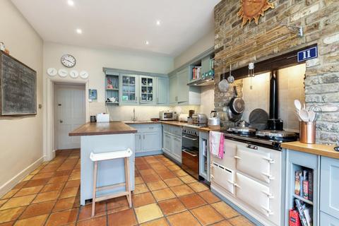 11 Braxted Park, London, SW16 3DW