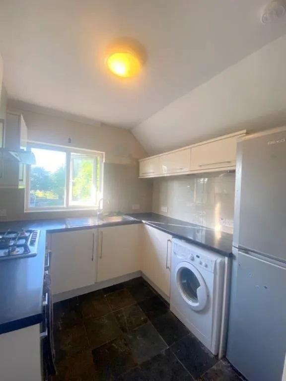 Victor Road, Harrow HA2 1 bed flat £1,278 pcm (£295 pw)
